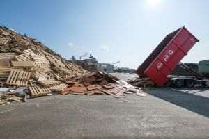 EGGER Romania a atins pragul de 1 milion de tone de lemn colectat prin reţeaua proprie de reciclare Timberpak